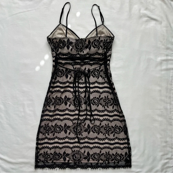 Vintage 90’s First Kiss Lace Dress - Picture 2 of 9